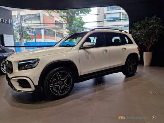 MERCEDES-BENZ GLB 220 2.0 MHEV AMG LINE 4MATIC 8G-DCT MERCEDES-BENZ GLB 220 2.0 MHEV AMG LINE 4MATIC 8G-DCT